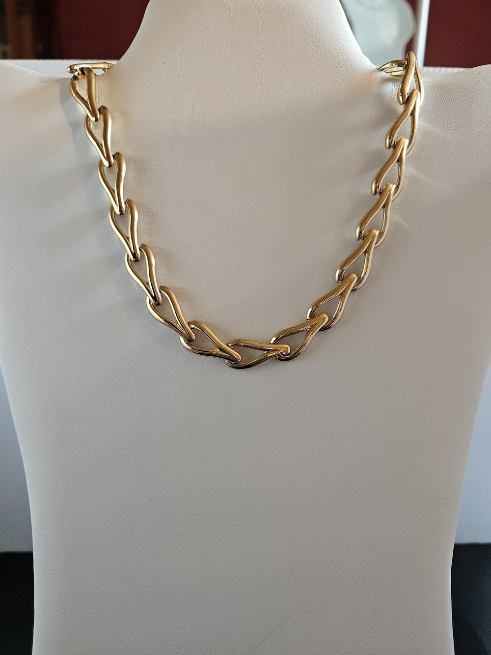 Vintage Monet Classic Gold-Link Chain Necklace for Women